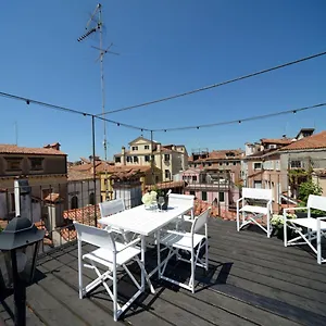 Apart Otel La Fenice, Venedik